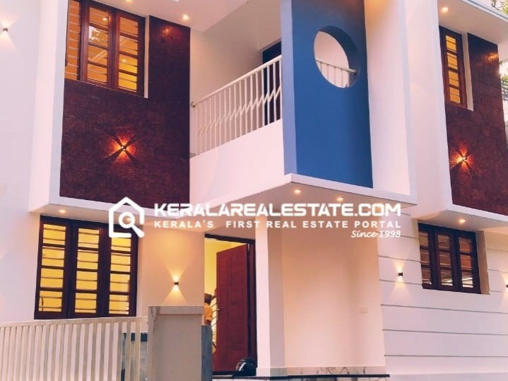 4 BHK HOUSE FOR SALE IN KIZHAKKAMBALAM, ERNAKULAM