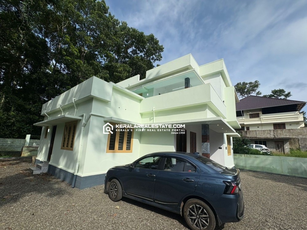 4 BHK HOUSE FOR SALE IN PUTHUPPALLY, KOTTAYAM