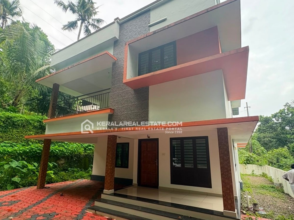  4 BHK HOUSE FOR SALE IN KOODALLOOR, ETTUMANOOR, KOTTAYAM