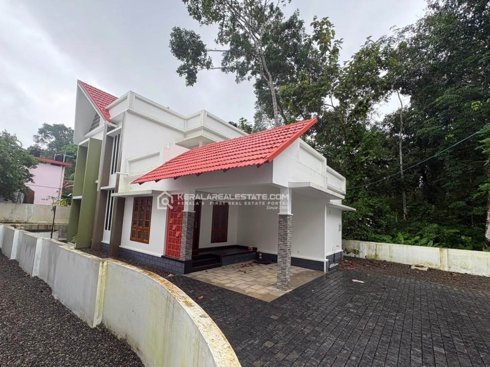 HOUSE FOR SALE IN ORAVAKKAL, KOTTAYAM