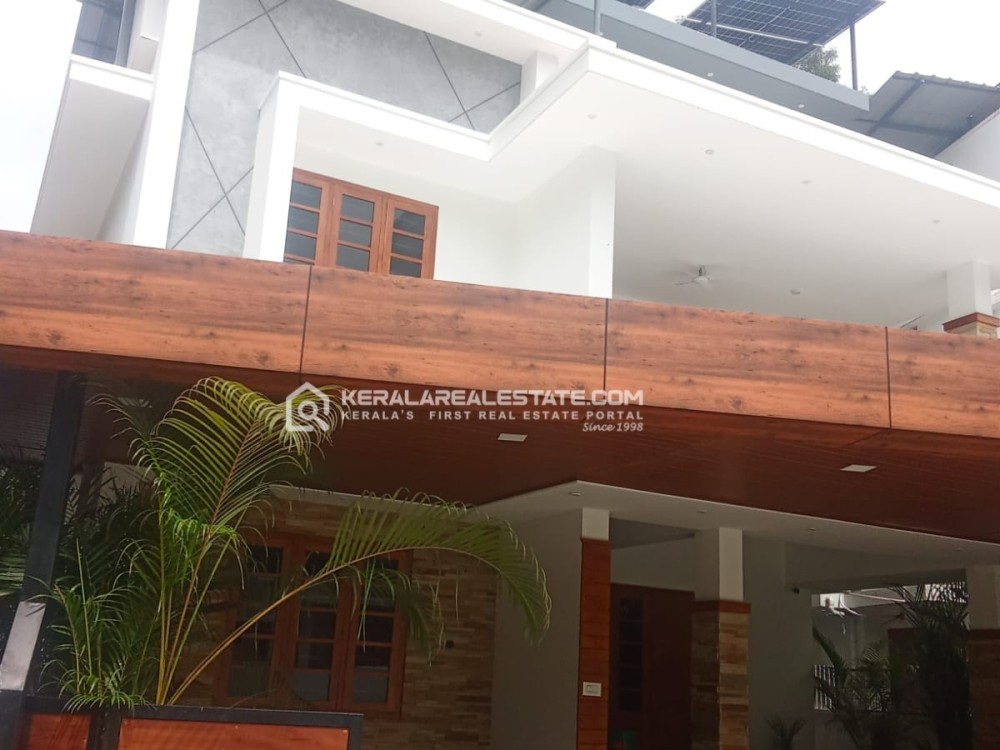 LUXURY FULLY FURNISHED 4 BHK INDEPENDENT HOUSE FOR SALE IN VALLATHOL, KAKKANAD, ERNAKULAM