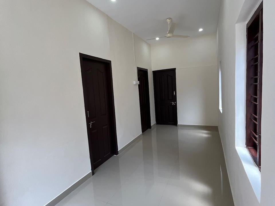  3 BHK House for  Rent in Maradu, Ernakulam  