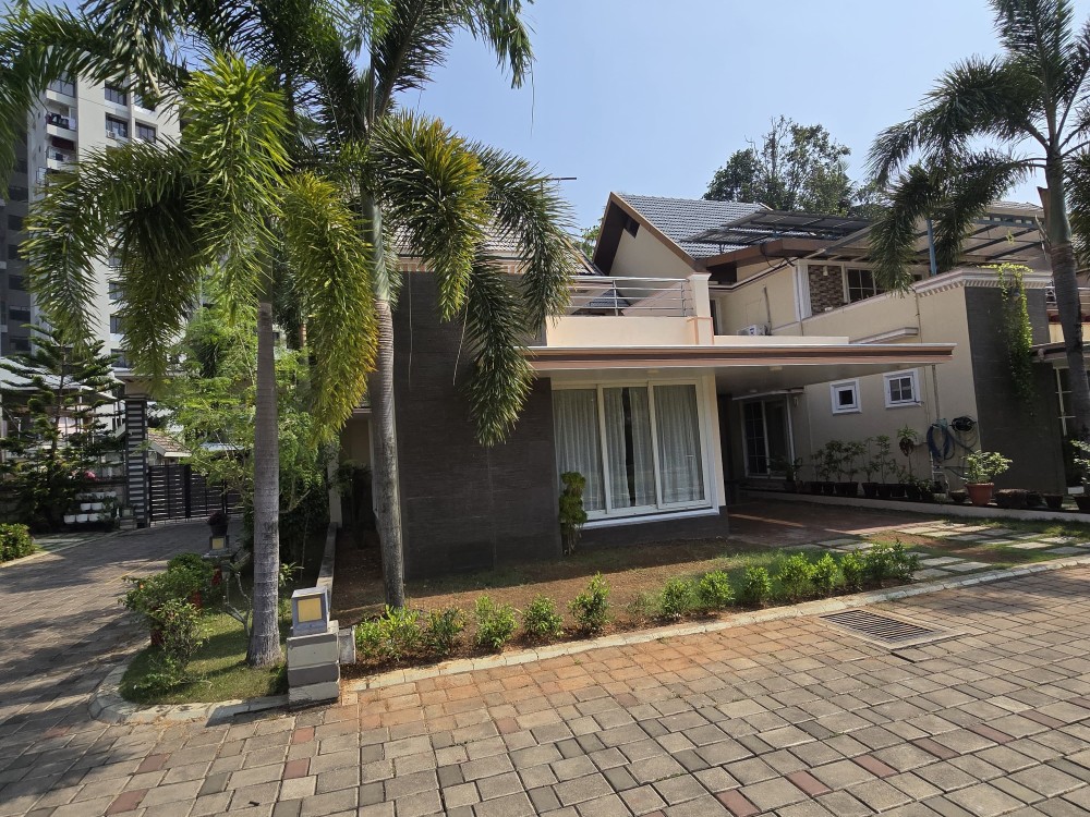 4 BHK Villa for Sale in Vennala, Ernakulam 