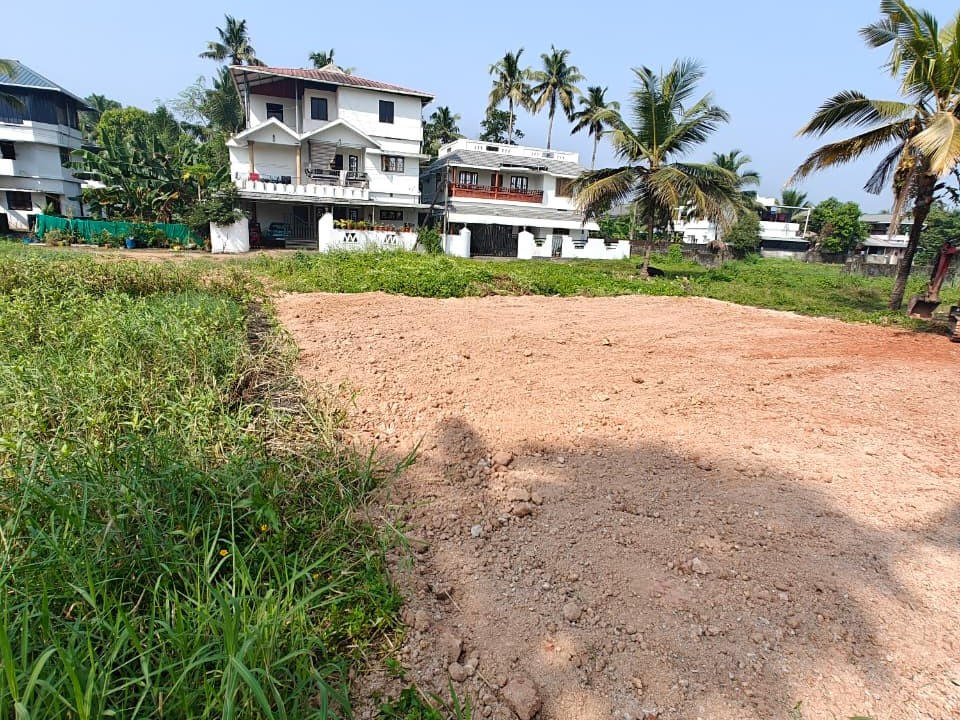 Residential Land for Sale in Aluva, Ernakulam 
