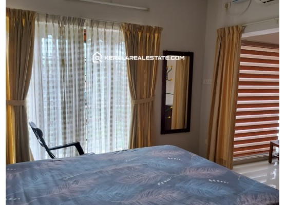 Waterfront Luxury Villa for Sale in Vyttila, Ernakulam