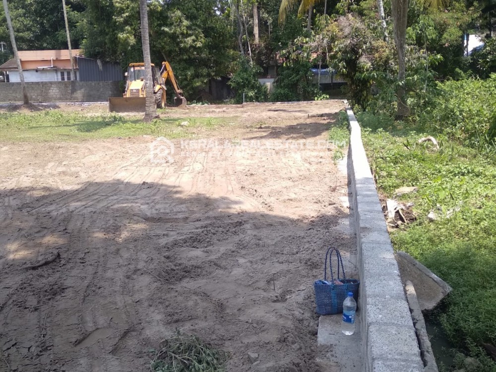 Land for Sale in Aroor, Alappuzha