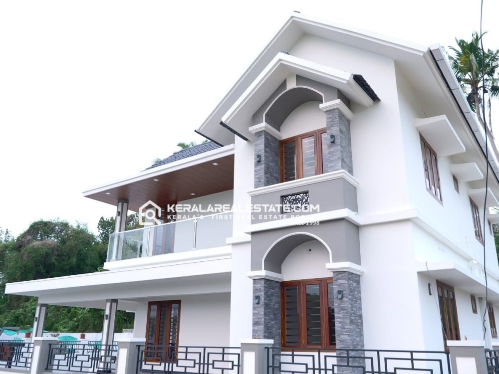 House for Sale in Pallikkara, Kakkanad, Ernakulam