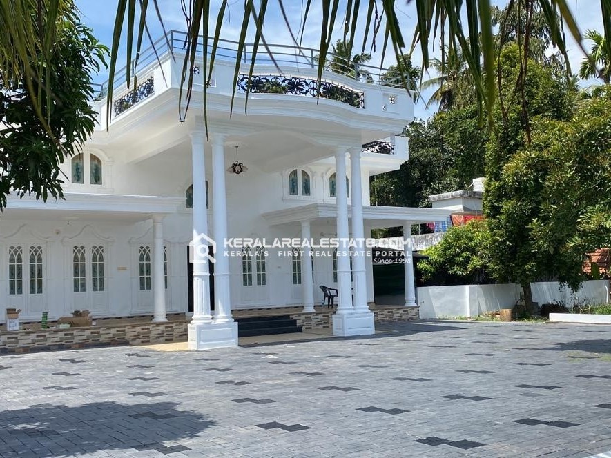 WATERFRONT VILLA FOR SALE IN KALADY, ERNAKULAM